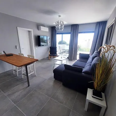 Tabaibas D18 Apartman *